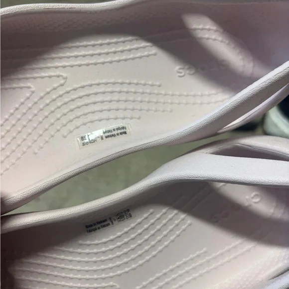 CROCS Women's Light Pink flats - Picture 2 of 3